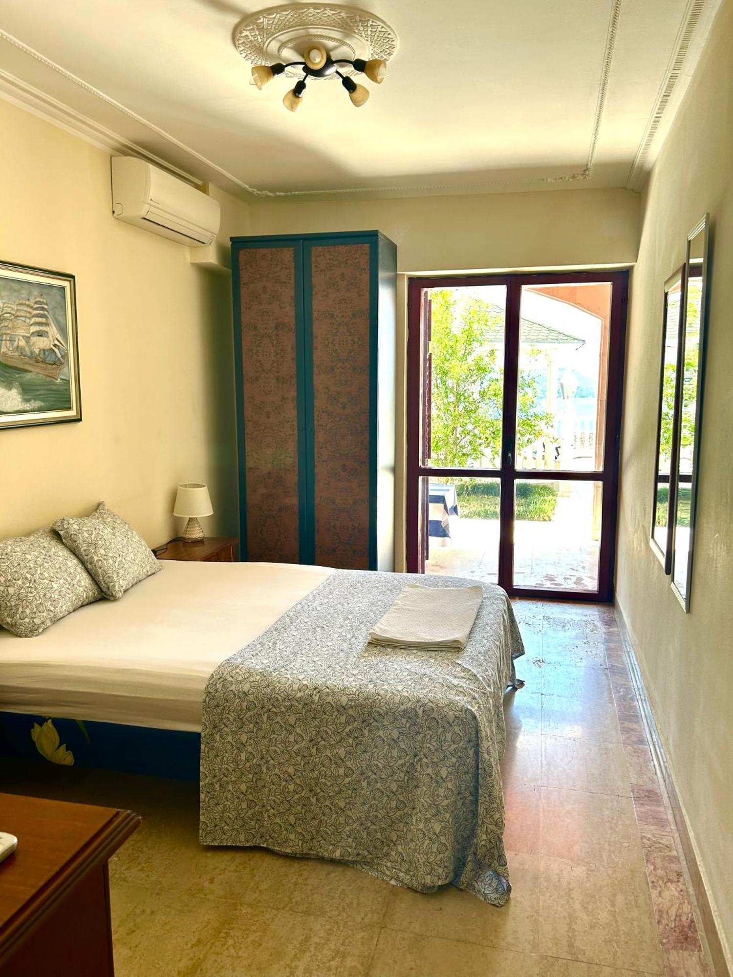 Guest House Vila Eli Herceg Novi Ngoại thất bức ảnh