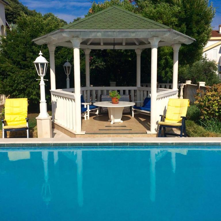 Guest House Vila Eli Herceg Novi Ngoại thất bức ảnh