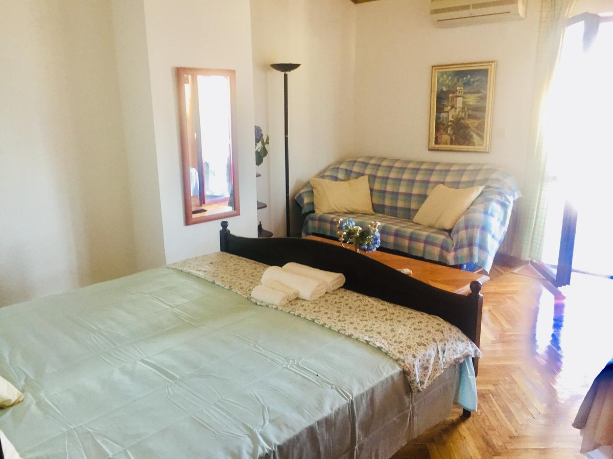 Guest House Vila Eli Herceg Novi Ngoại thất bức ảnh